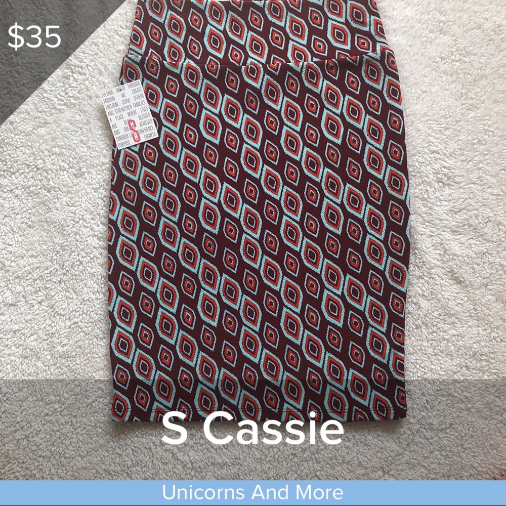 Lularoe small Cassie skirt